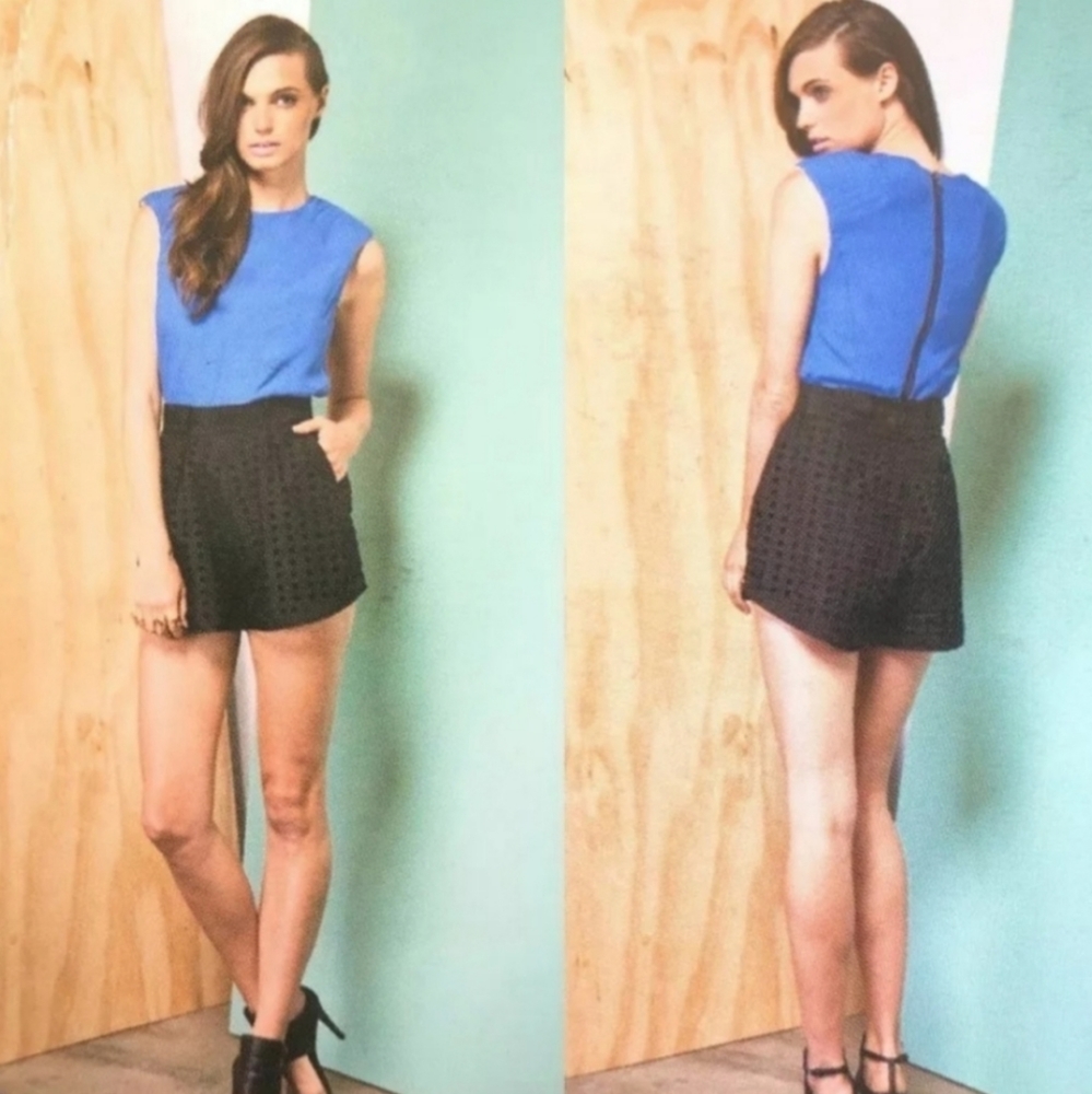 Finders Keepers Shorts Large Cut-Out Dressy Black